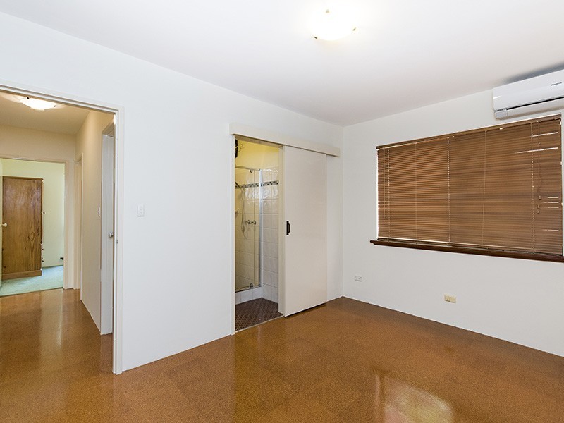 1/2 Waroonga Road, Nedlands WA 6009