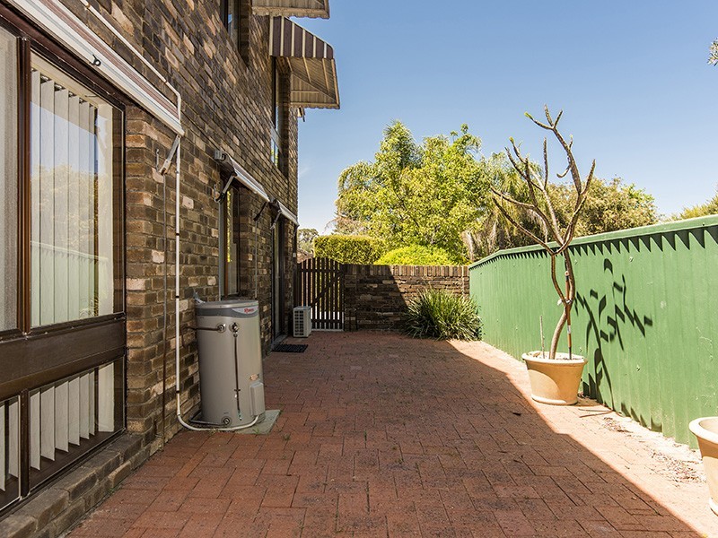 1/2 Waroonga Road, Nedlands WA 6009