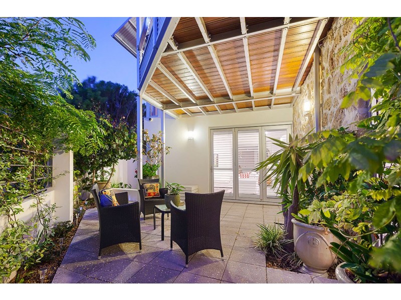 21 Keeling Way, South Fremantle WA 6162