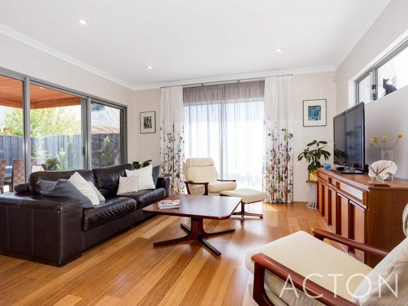 12 Lime Street, North Fremantle WA 6159