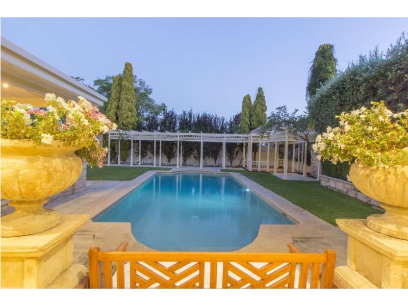 34 Brockman Avenue, Dalkeith WA 6009