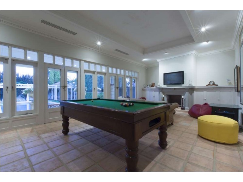 34 Brockman Avenue, Dalkeith WA 6009