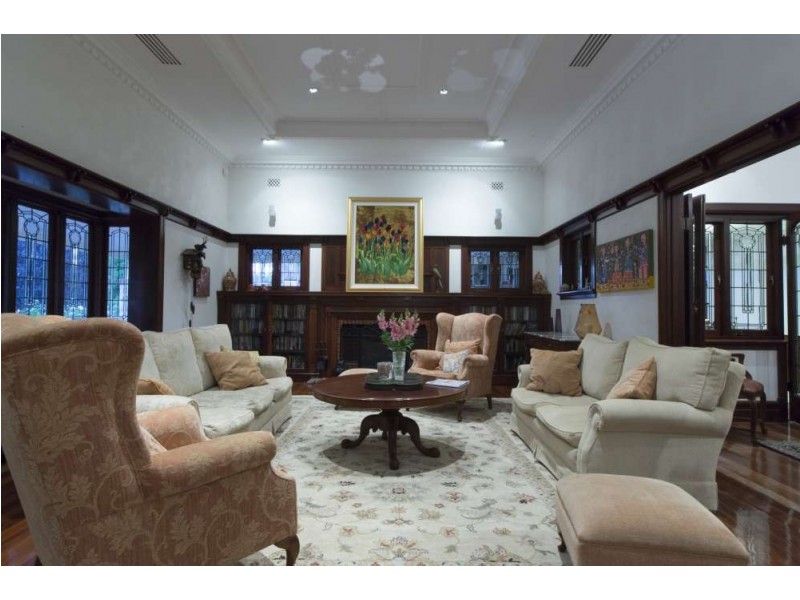 34 Brockman Avenue, Dalkeith WA 6009