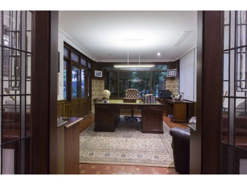 34 Brockman Avenue, Dalkeith WA 6009