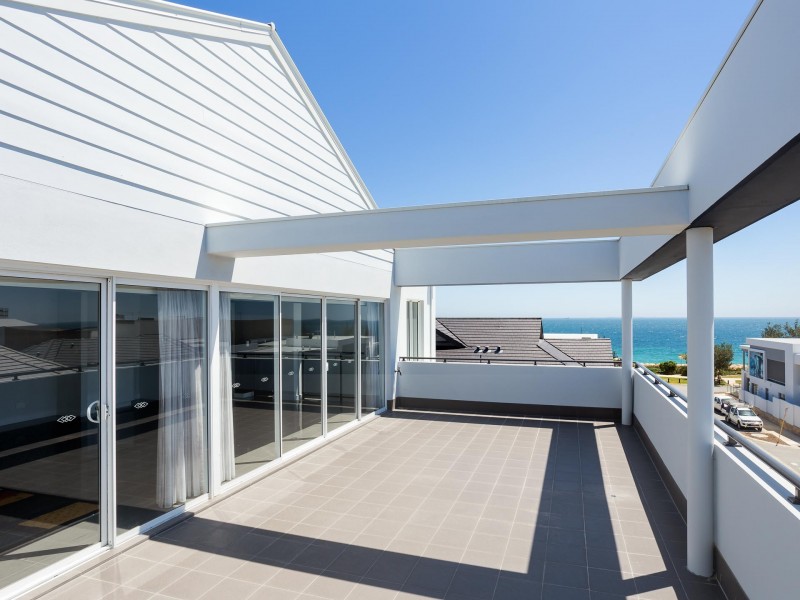 5 Draper Street, North Coogee WA 6163