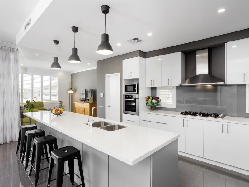 5 Draper Street, North Coogee WA 6163