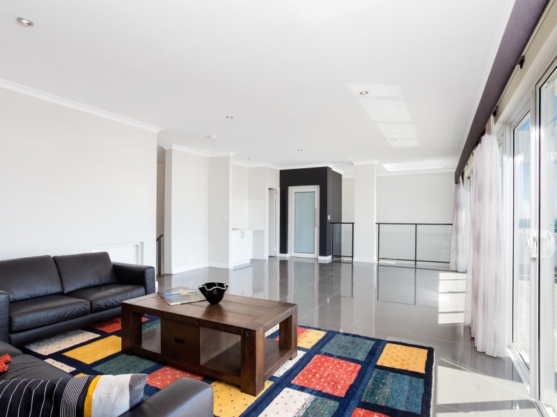 5 Draper Street, North Coogee WA 6163