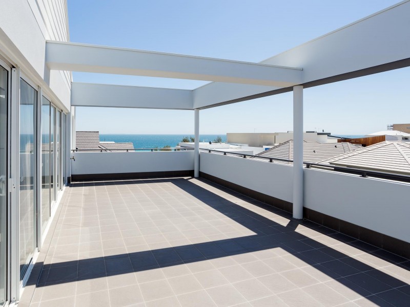 5 Draper Street, North Coogee WA 6163