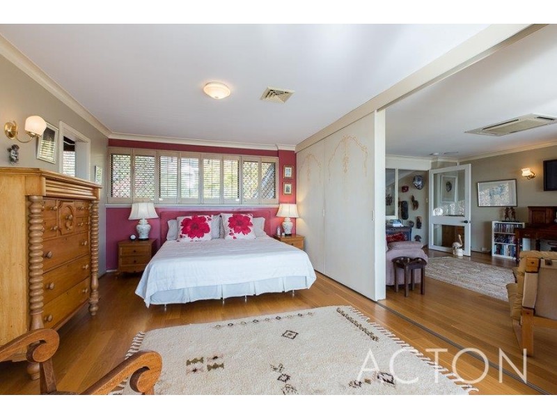 17 Saunders Street, Mosman Park WA 6012