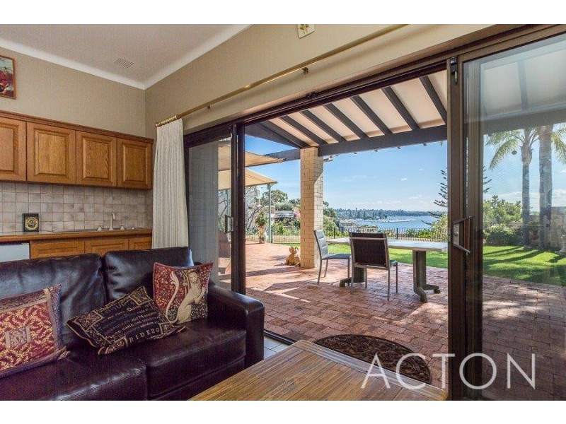 17 Saunders Street, Mosman Park WA 6012