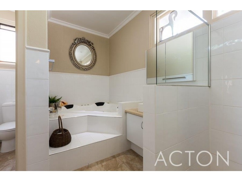 17 Saunders Street, Mosman Park WA 6012