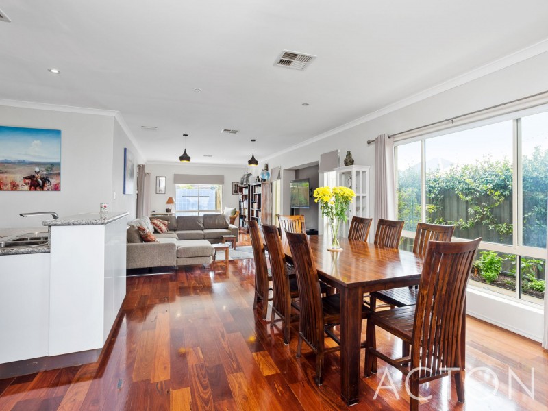 8 Waterford Street, Beaconsfield WA 6162