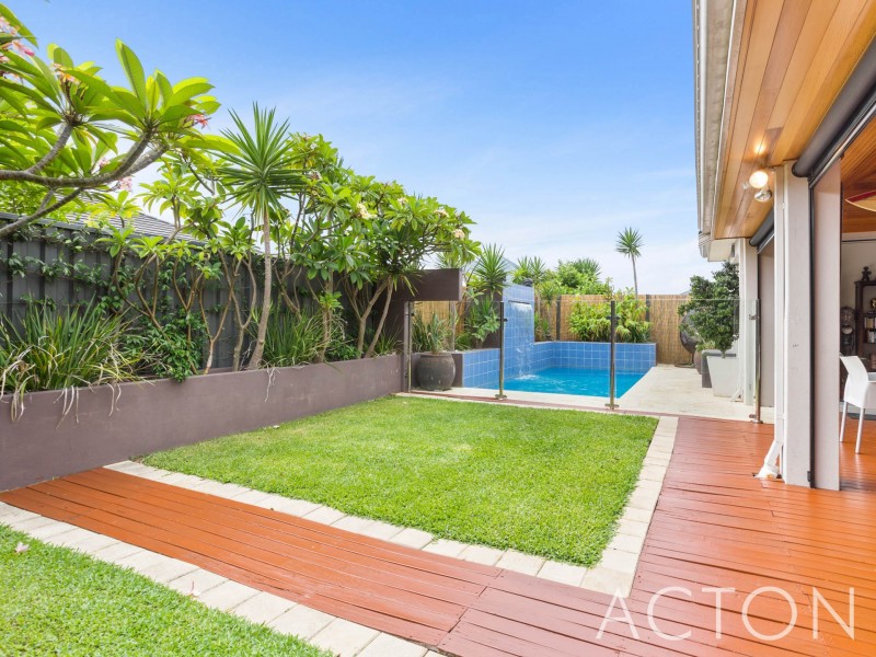 8 Waterford Street, Beaconsfield WA 6162