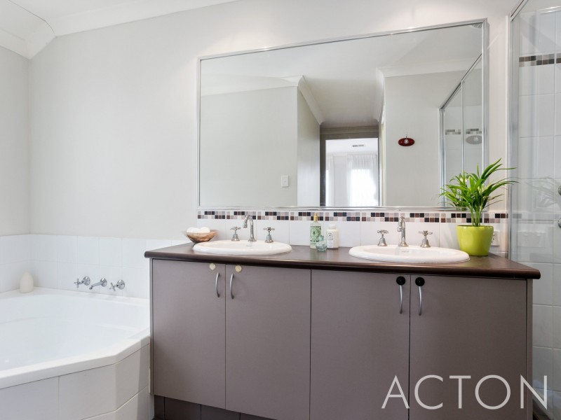 8 Waterford Street, Beaconsfield WA 6162