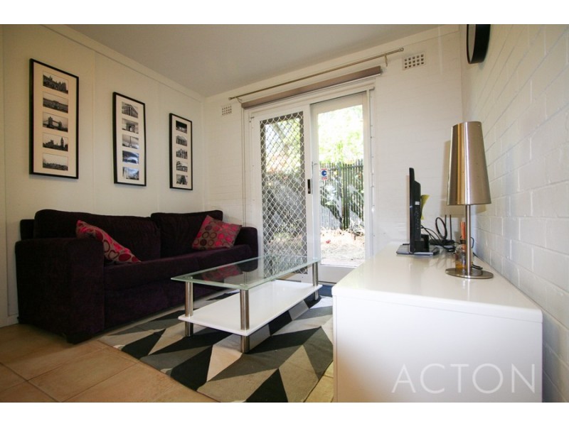 10/17 The Avenue, Crawley WA 6009