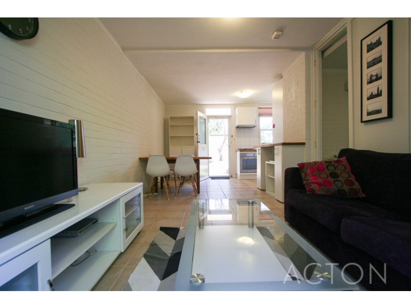 10/17 The Avenue, Crawley WA 6009