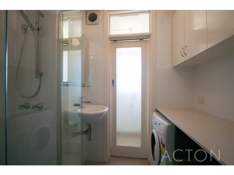 10/17 The Avenue, Crawley WA 6009