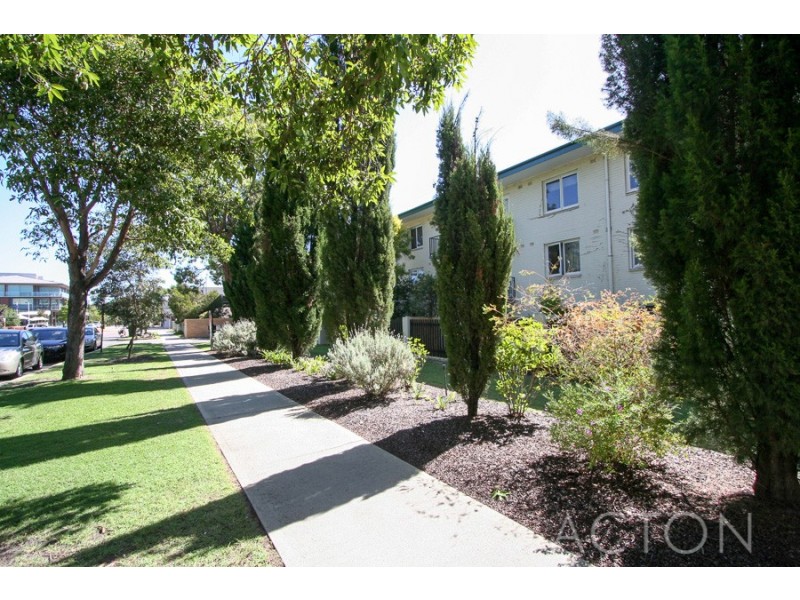 10/17 The Avenue, Crawley WA 6009
