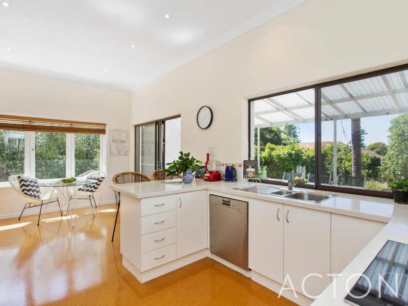 8B Richardson Ave, Claremont WA 6010