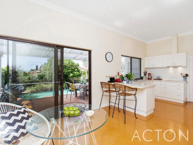 8B Richardson Ave, Claremont WA 6010