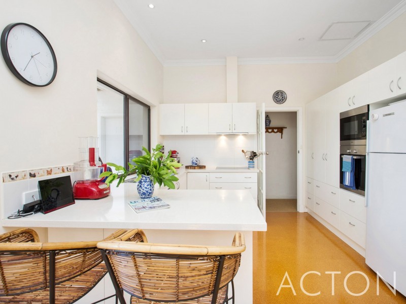 8B Richardson Ave, Claremont WA 6010