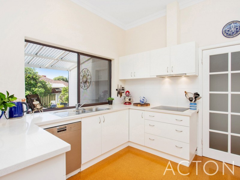 8B Richardson Ave, Claremont WA 6010