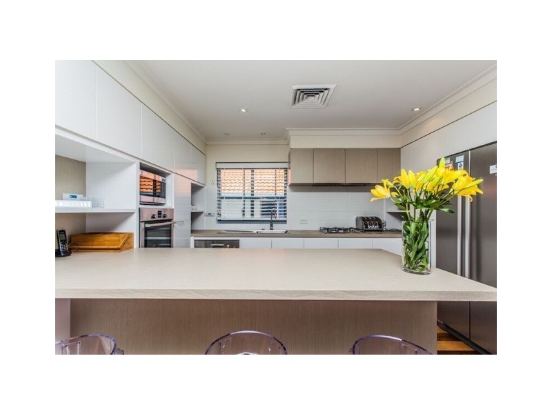 2/60 North Street, Cottesloe WA 6011