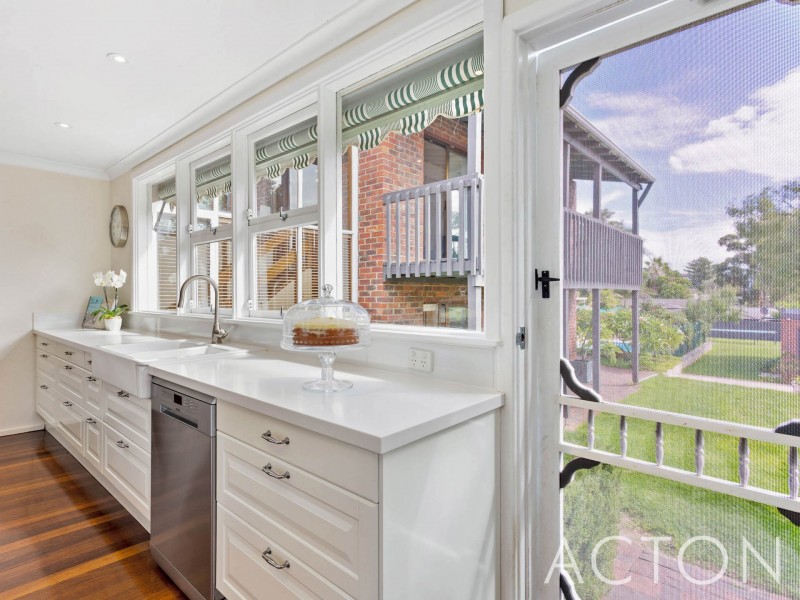 16 York Terrace, Mosman Park WA 6012