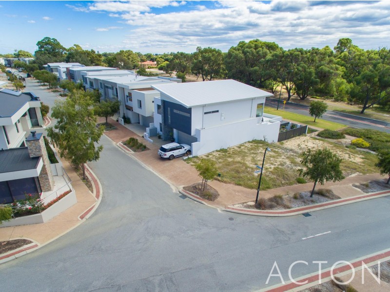 2 Omaroo Terrace, City Beach WA 6015