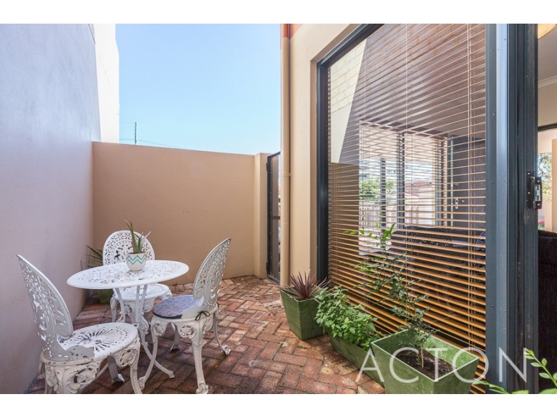 25/212 Railway Parade, West Leederville WA 6007