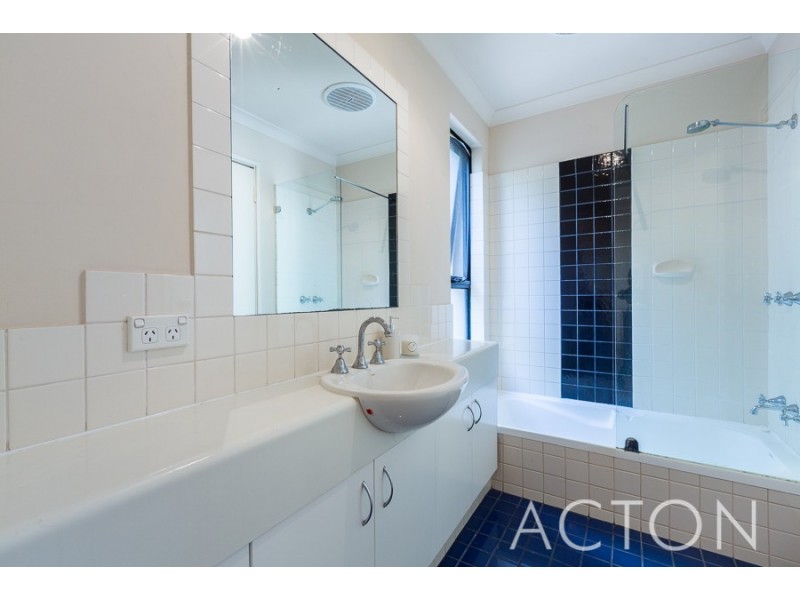 25/212 Railway Parade, West Leederville WA 6007