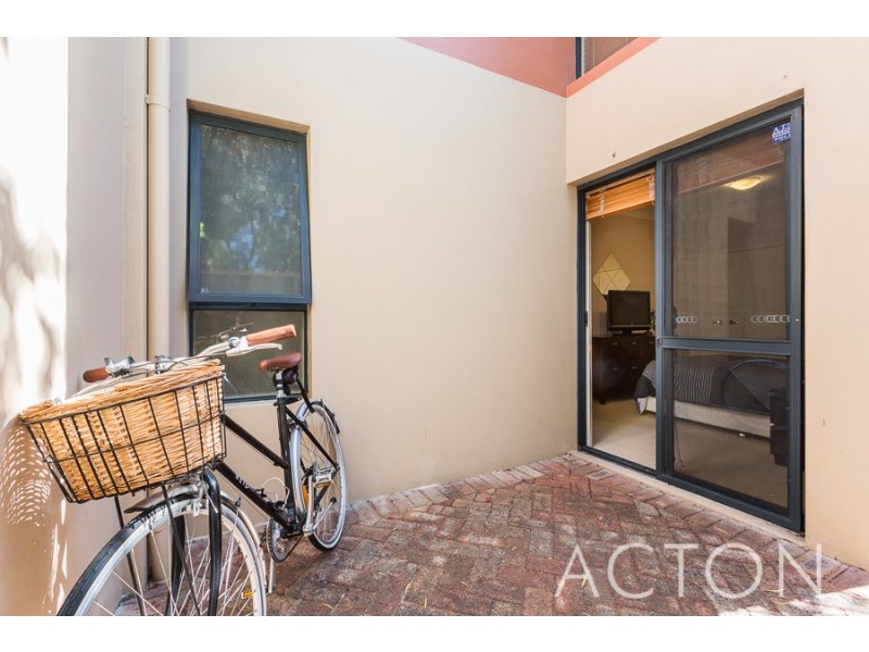 25/212 Railway Parade, West Leederville WA 6007