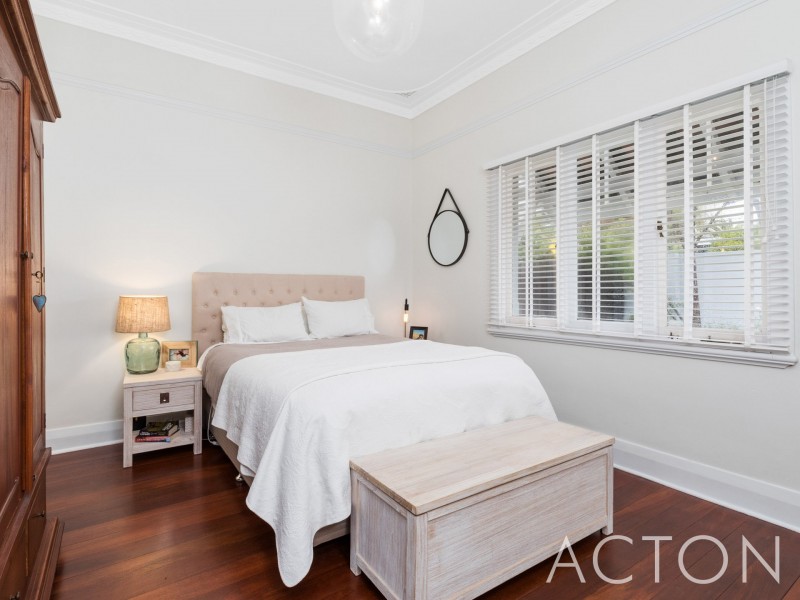 9 Wellington Street, Mosman Park WA 6012