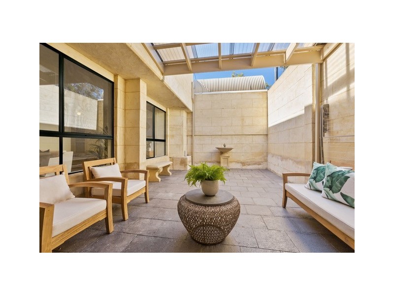 6/8 Johnston Street, Peppermint Grove WA 6011