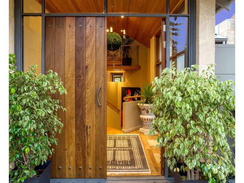 51 Harvest Road, North Fremantle WA 6159