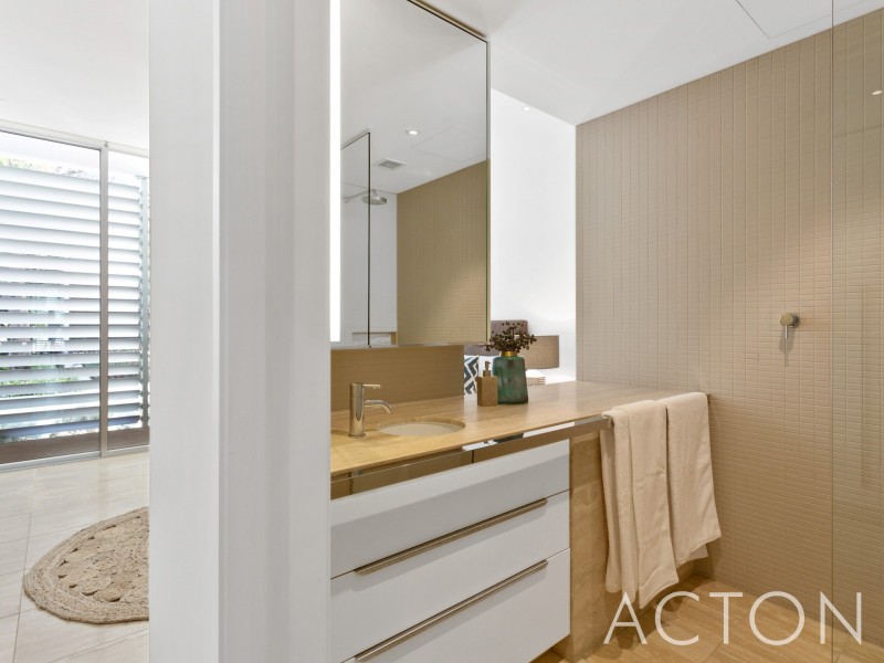 17/1 Freeman Loop, North Fremantle WA 6159