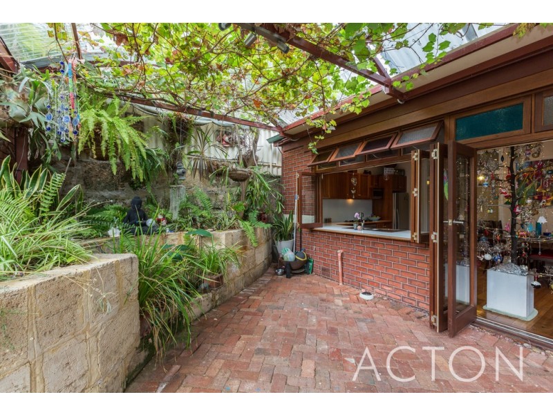 4 George Street, Cottesloe WA 6011