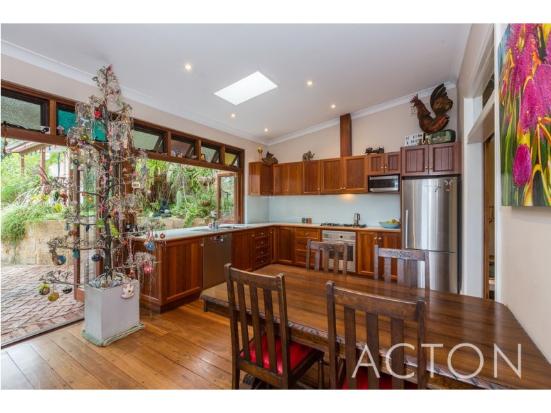 4 George Street, Cottesloe WA 6011