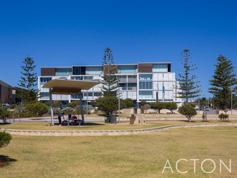 17/1 Freeman Loop, North Fremantle WA 6159