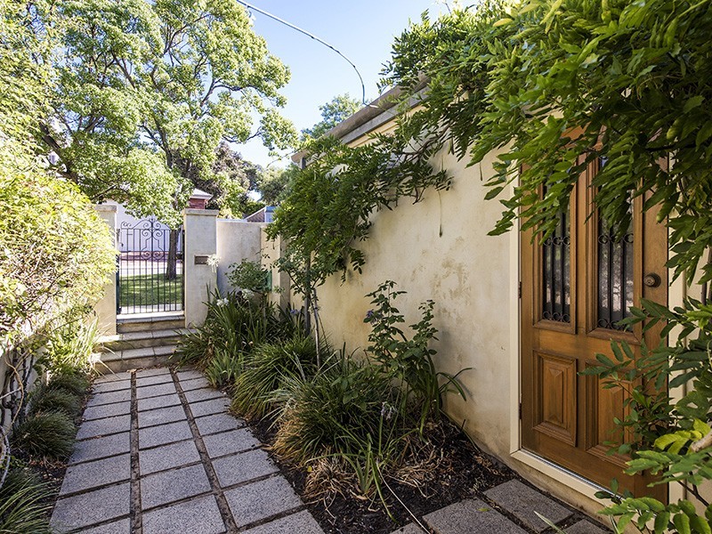 11B Kingsmill Street, Claremont WA 6010