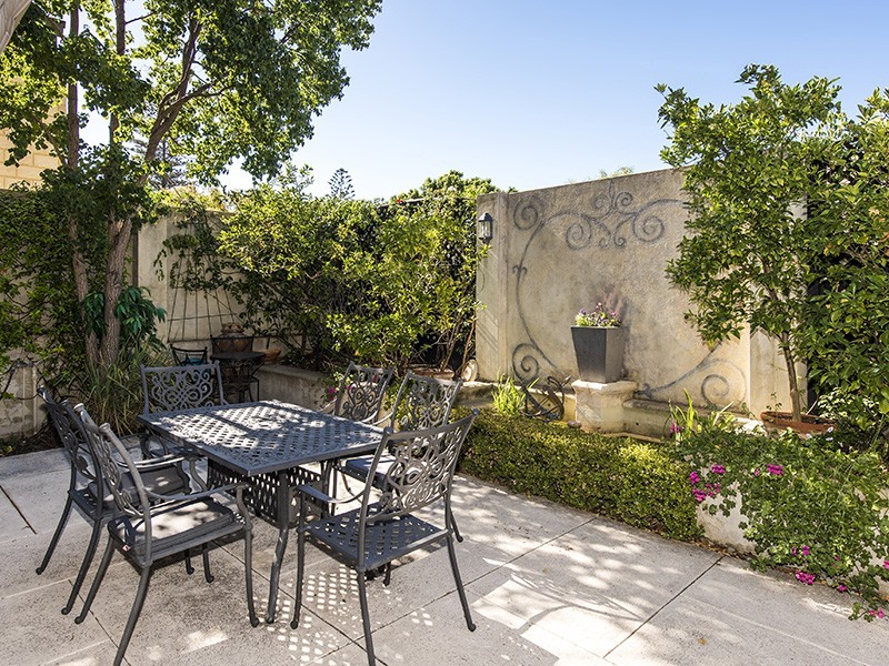 11B Kingsmill Street, Claremont WA 6010