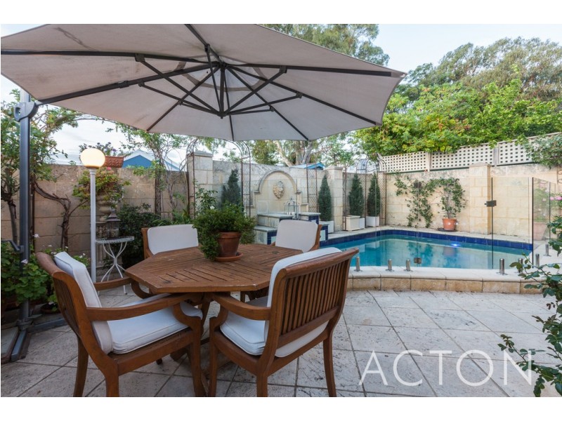 6 Perth Street, Cottesloe WA 6011
