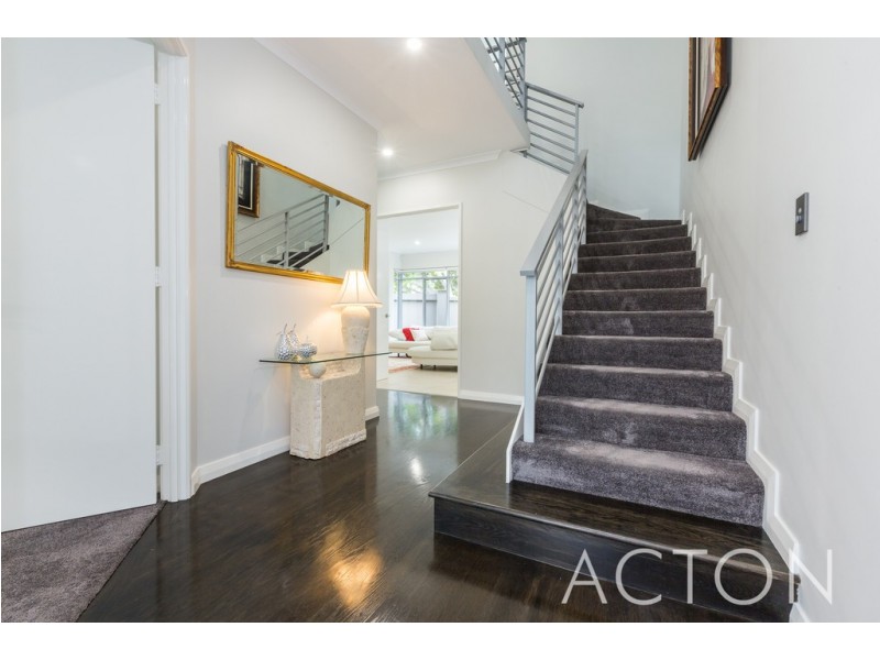 8 Millers Court, Cottesloe WA 6011