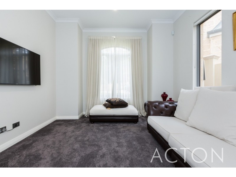 8 Millers Court, Cottesloe WA 6011