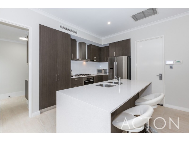 8 Millers Court, Cottesloe WA 6011