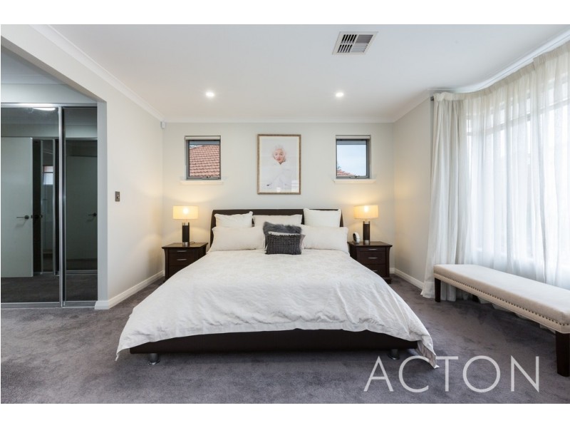 8 Millers Court, Cottesloe WA 6011