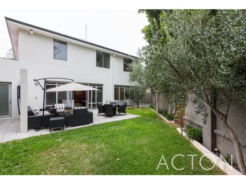 8 Millers Court, Cottesloe WA 6011