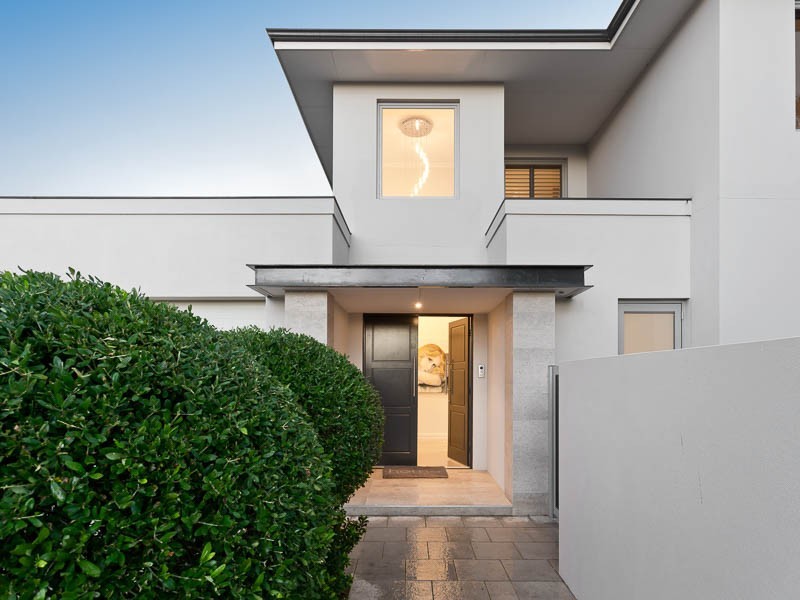 18 Irvine Street, Peppermint Grove WA 6011