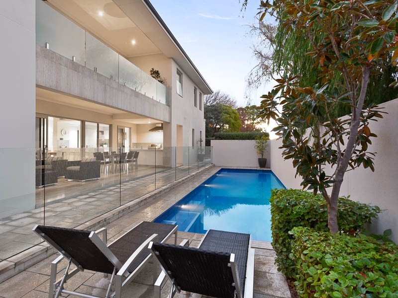 18 Irvine Street, Peppermint Grove WA 6011