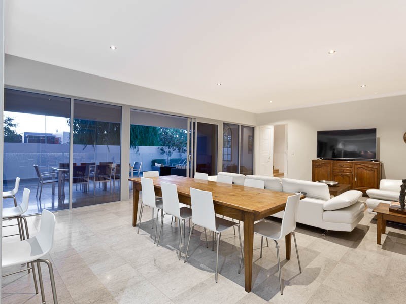 18 Irvine Street, Peppermint Grove WA 6011